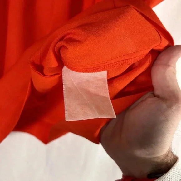 Gianni Bini Blouse Women's Medium Red Floral Short Sleeve Round Neck - Picture 5 of 6